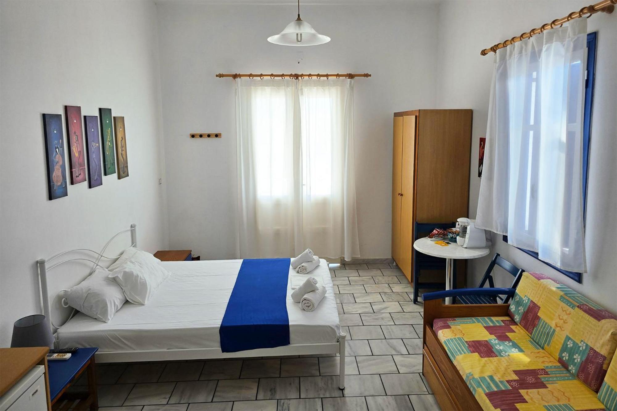 Villa Dolphin Azolimnos Syros Exterior photo