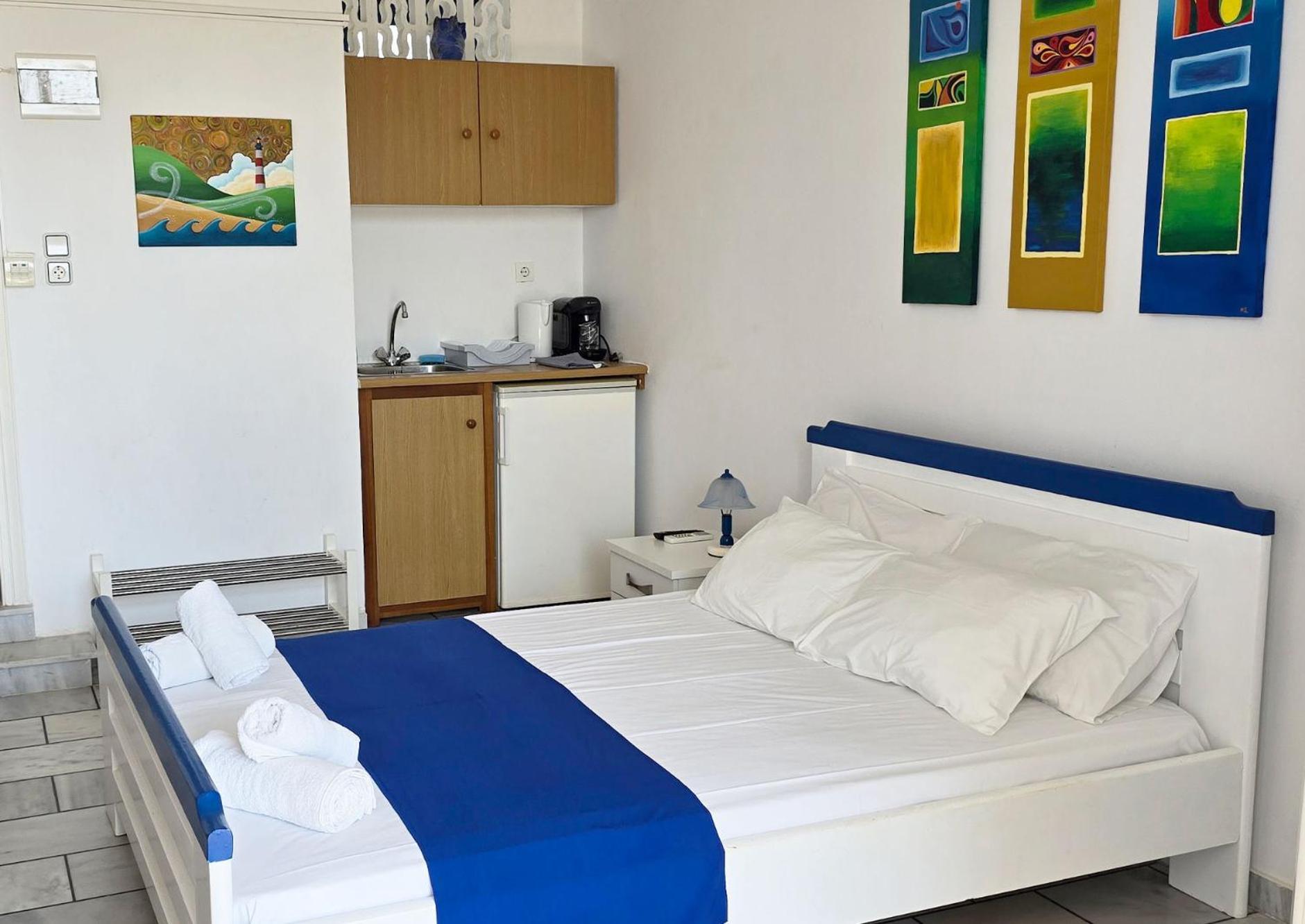 Villa Dolphin Azolimnos Syros Exterior photo