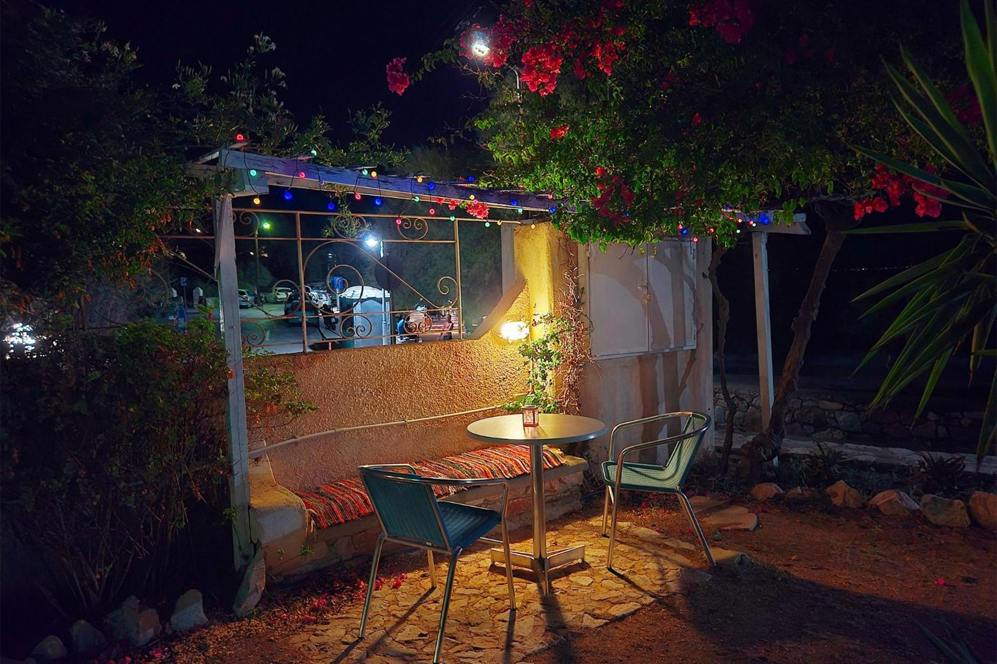 Villa Dolphin Azolimnos Syros Exterior photo
