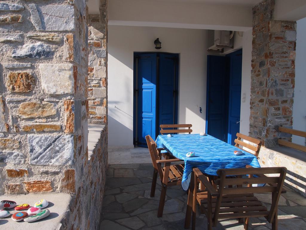 Villa Dolphin Azolimnos Syros Exterior photo