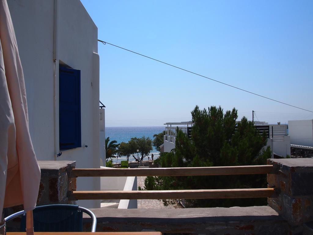 Villa Dolphin Azolimnos Syros Exterior photo