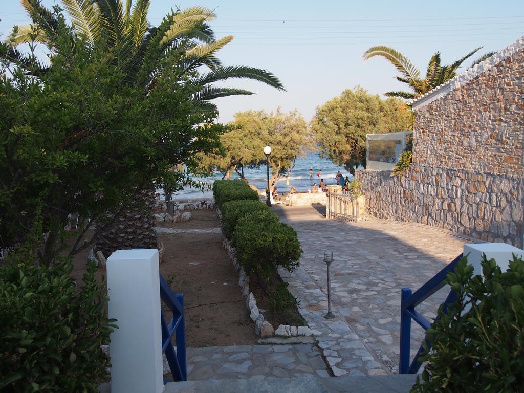 Villa Dolphin Azolimnos Syros Exterior photo
