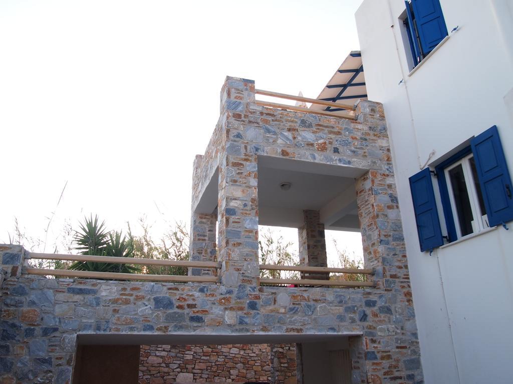 Villa Dolphin Azolimnos Syros Exterior photo